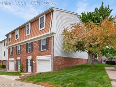 37643 Charter Oaks Boulevard, Clinton Twp, MI 48036