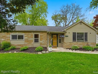 7048 Lapham, Waterford Twp, MI 48329