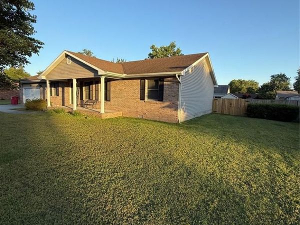 207 Linda Drive, Sikeston, MO 63801