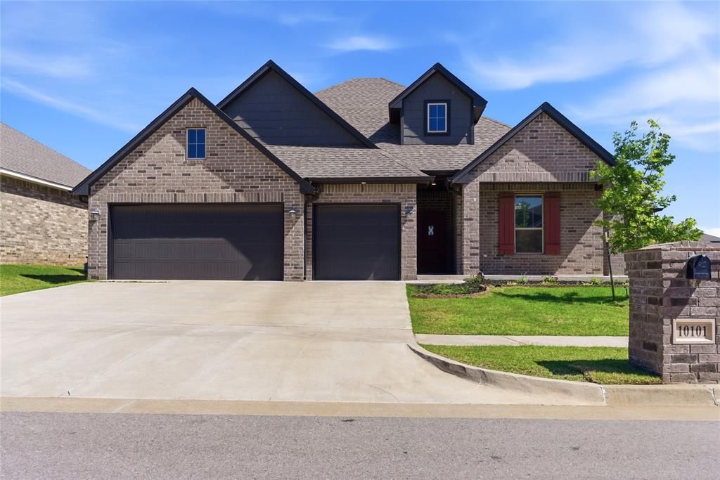 10101 NW 139th Circle, Yukon, OK 73099 Main Photo