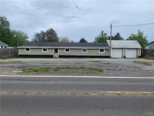 1392 State Route 176 , Fulton, NY 13069