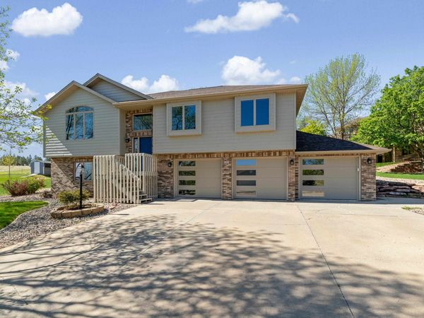 5365 Scrub Oak Circle, Rapid City, SD 57702