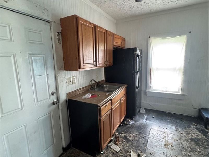3843 E 78th Street, Cleveland, OH 44105 Photo 6