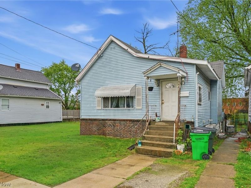 113 15th Street NW, Barberton, OH 44203 Photo 2