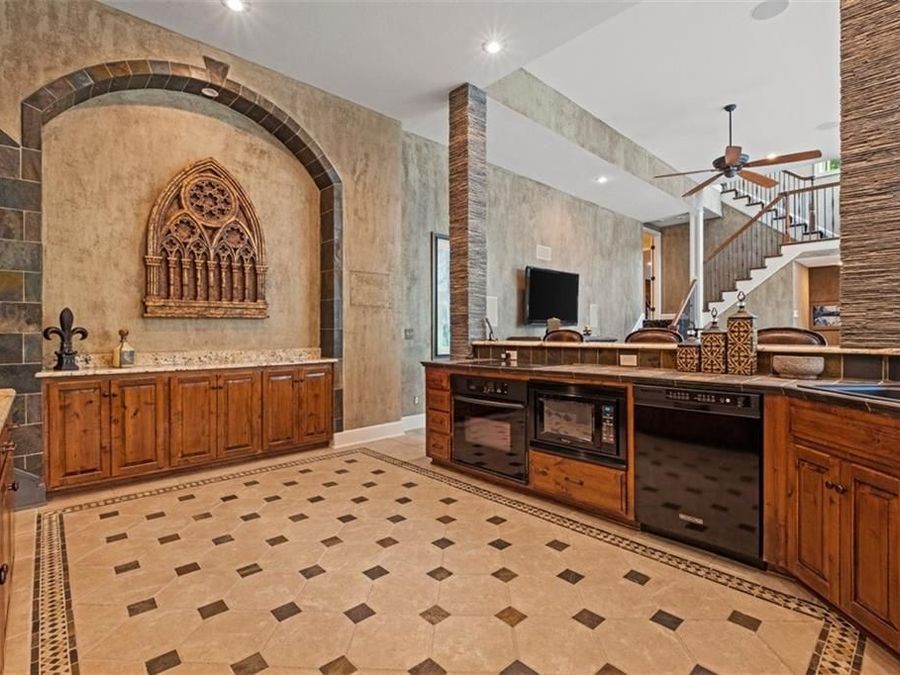Property Image 80