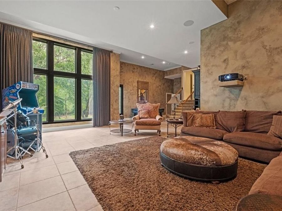 Property Image 92