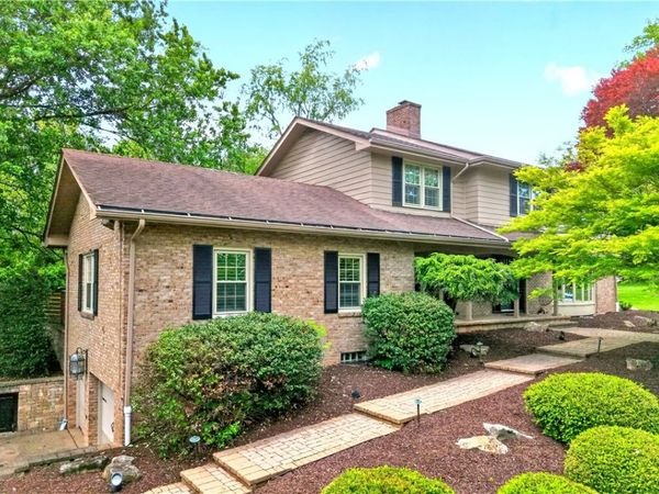 2 Concord Drive, Mckeesport, PA 15135