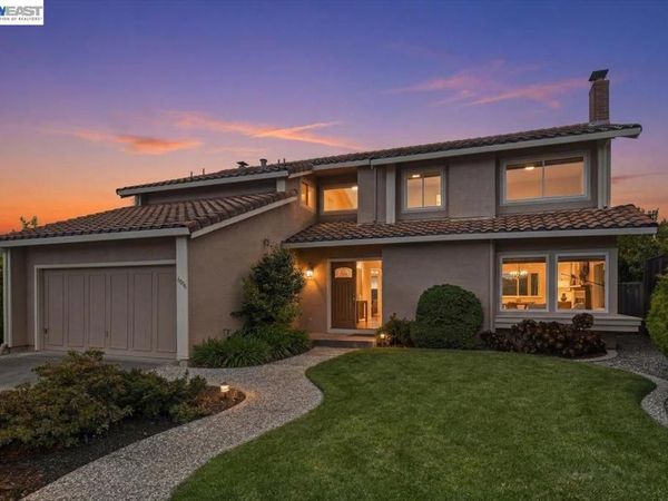 6086 Bellingham Dr, Castro Valley, CA 94552