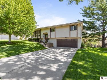 12118 Erskine Circle , Omaha, NE 68164