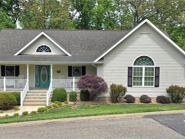 201 Estate Drive, Chester, IL 62233
