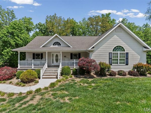 201 Estate Drive, Chester, IL 62233