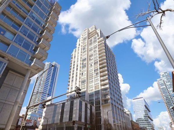 200 W Grand Avenue , Unit 806, Chicago, IL 60654