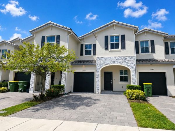 1050 SE 26th Ter, Unit ., Homestead, FL 33035