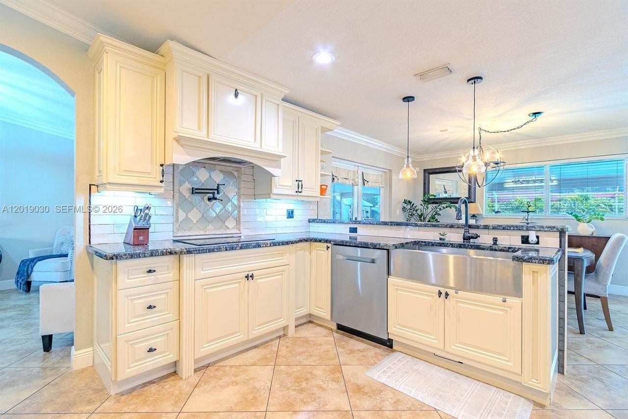16181 SW 284th St , Homestead, FL 33033 Photo