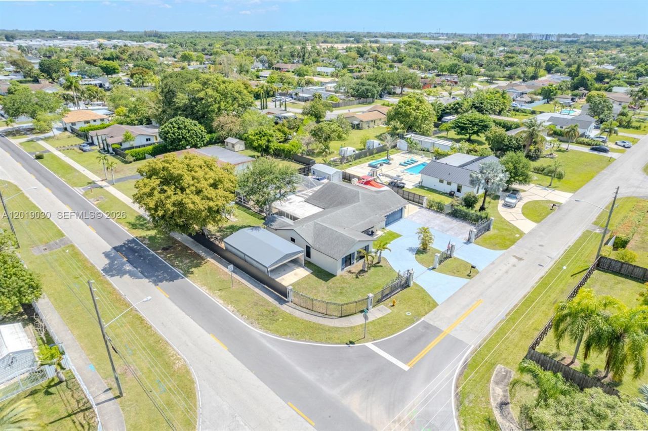 16181 SW 284th St , Homestead, FL 33033 Photo