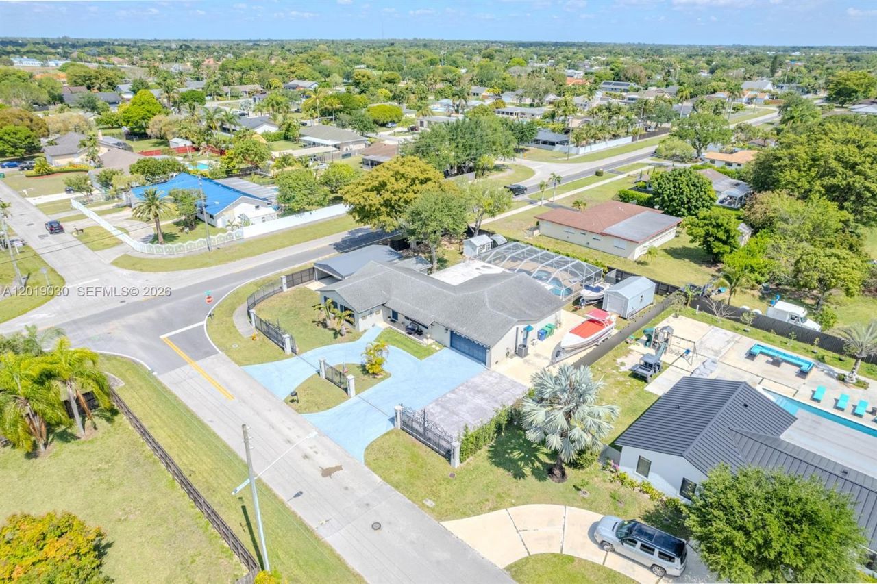 16181 SW 284th St , Homestead, FL 33033 Photo