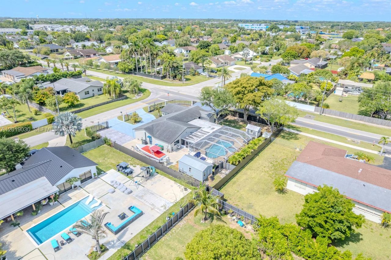 16181 SW 284th St , Homestead, FL 33033 Photo