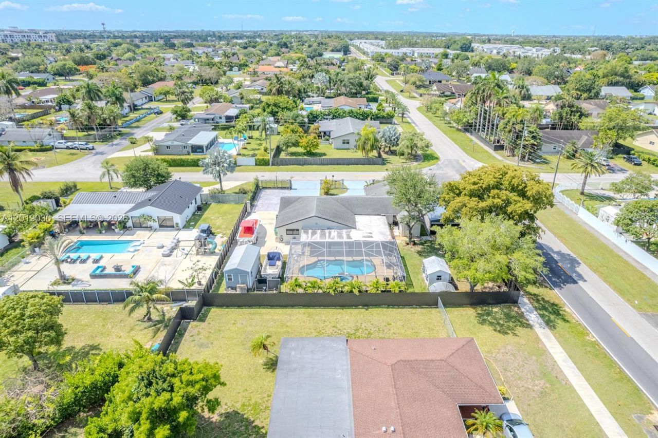 16181 SW 284th St , Homestead, FL 33033 Photo