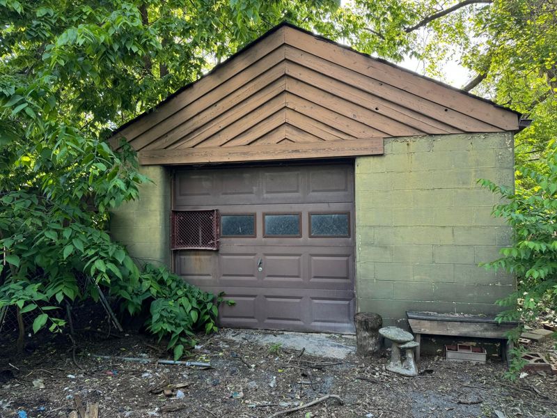 685 S James Road, Columbus, OH 43213 Photo 3