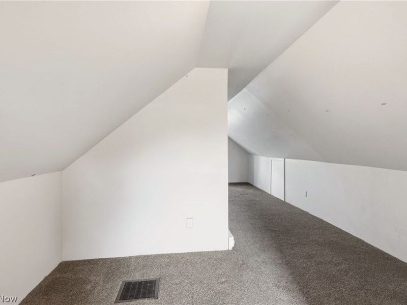 515 E 143rd Street, Unit Upstairs, Cleveland, OH 44110 Photo 9