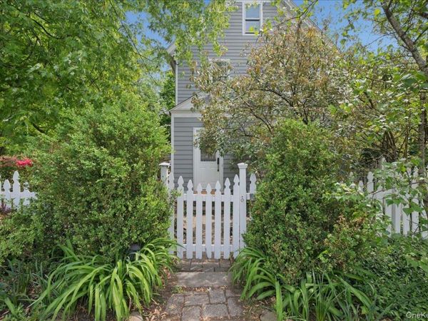16 Cedar Street, Hastings-on-Hudson, NY 10706