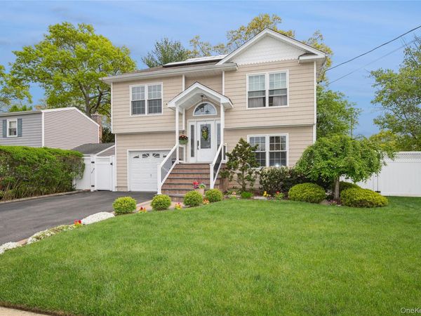30 Baltimore Avenue , Massapequa, NY 11758