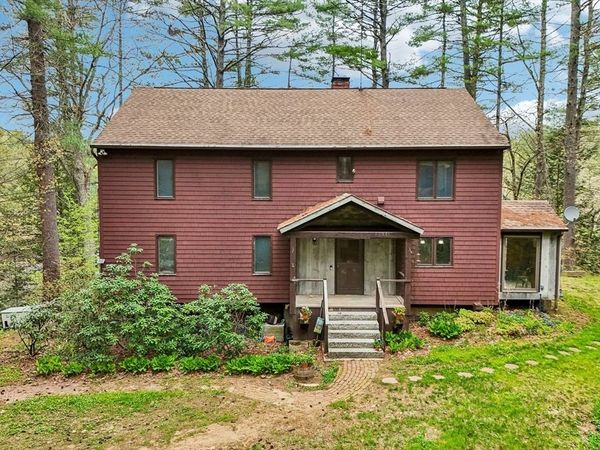 157 Robinson Rd, Oakham, MA 01068