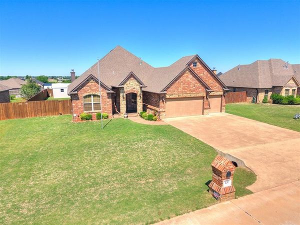 1131 Antler Ridge, Tuttle, OK 73089