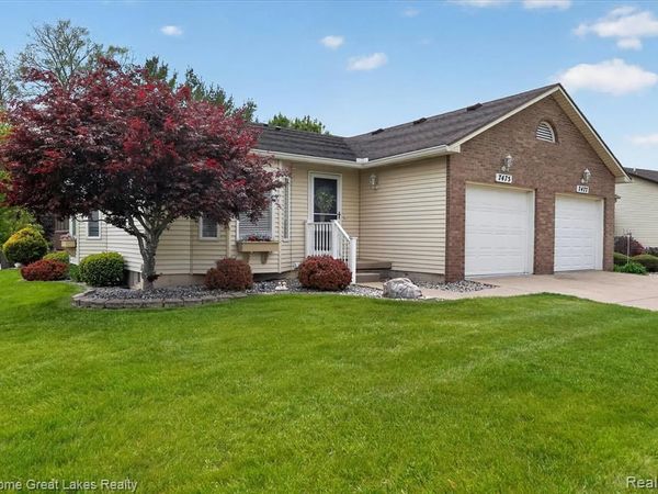 7475 Country Meadow Drive, Swartz Creek, MI 48473