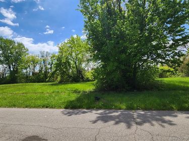 562 Westminster Street , Detroit, MI 48202