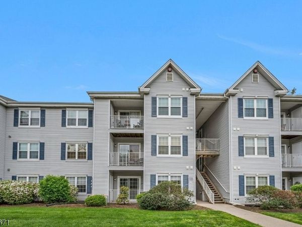213 Stratford Pl, Bridgewater, NJ 08805