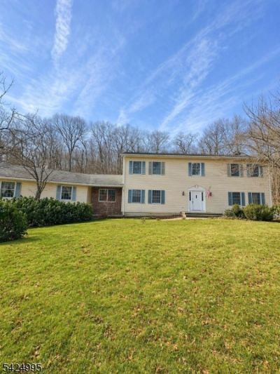611 Snake Den Rd, West Milford, NJ 07480 Main Photo