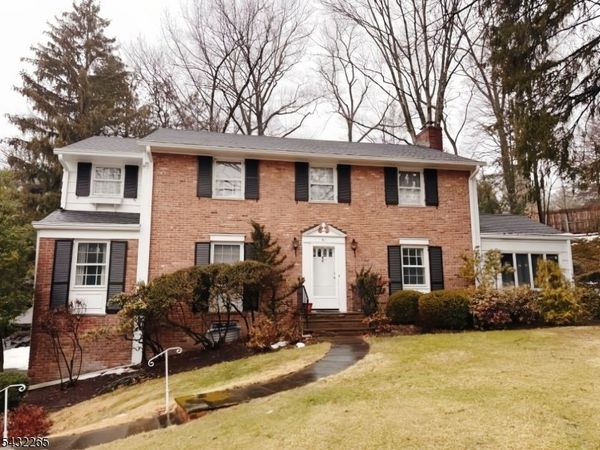 61 Western Dr, Millburn, NJ 07078