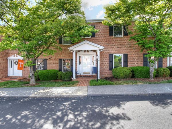 2734 East Oakland Avenue, Unit B-9, Johnson City, TN 37601