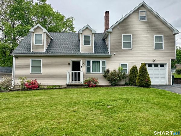 11 Skokorat , Seymour, CT 06483