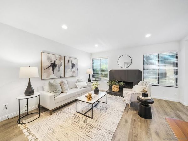 140 E El Norte Parkway, Escondido, CA 92026