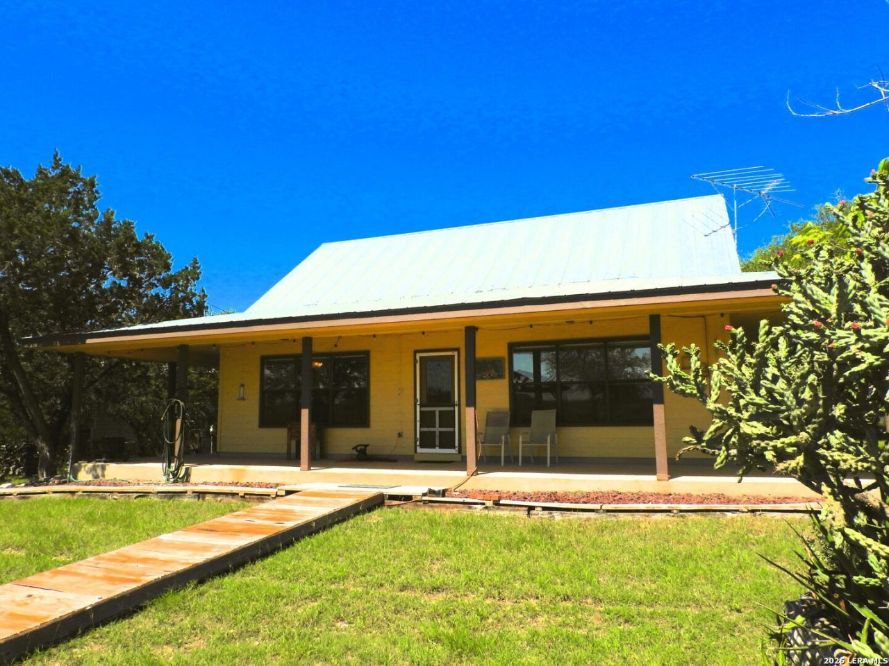 1081 Summit, Lakehills, TX 78063 Main Photo