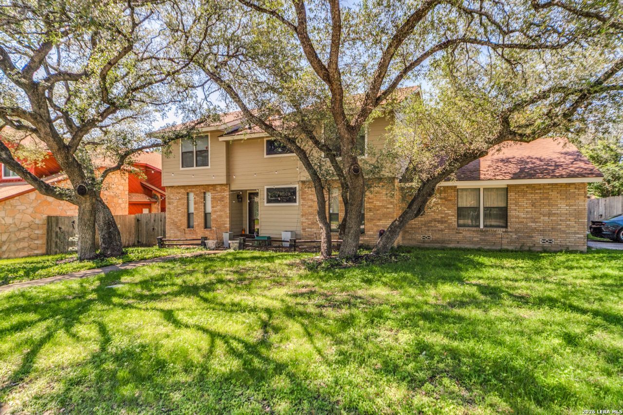 4518 Meredith Woods St, San Antonio, TX 78249 Main Photo