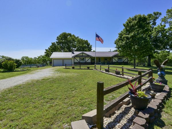 25997 State Highway 76, Cassville, MO 65625