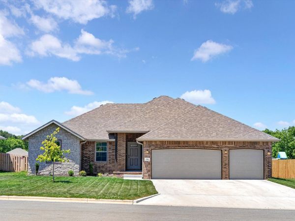 556 Spring Meadow Drive , Rogersville, MO 65742