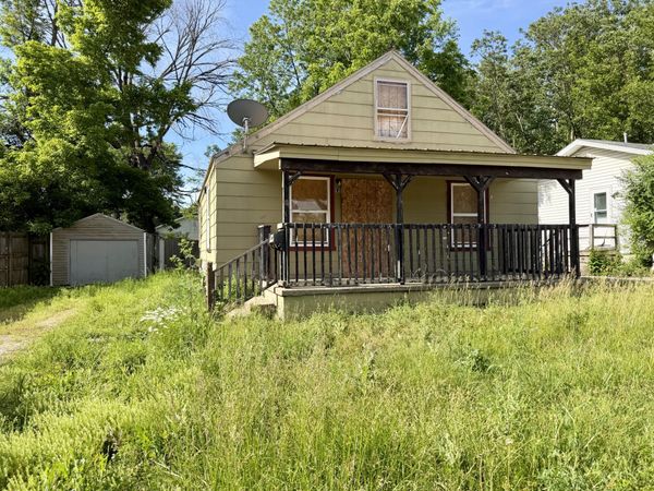 1936 E Cairo Street , Springfield, MO 65802