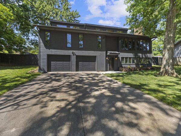 1933 E Buena Vista Street, Springfield, MO 65804