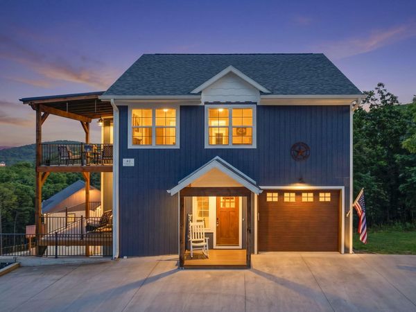 1 Grand Drive , Blue Eye, MO 65611