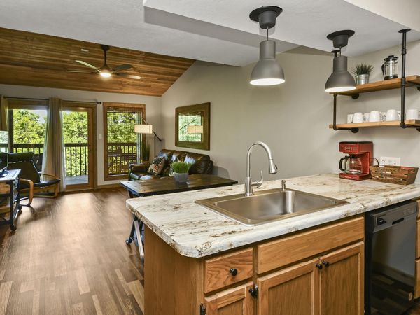437 Notch Lane Building 16 Unit 9 , Branson West, MO 65737