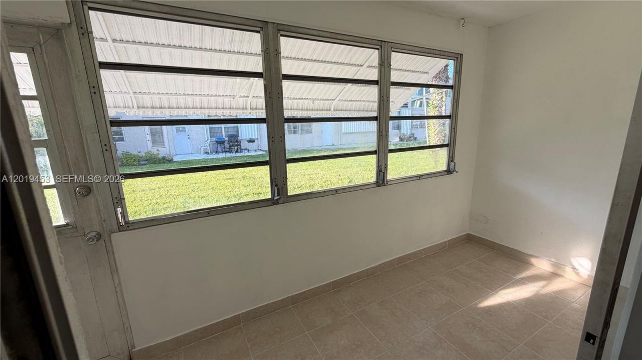20230 NE 2nd Ave , Unit U5, Miami Gardens, FL 33179 Photo
