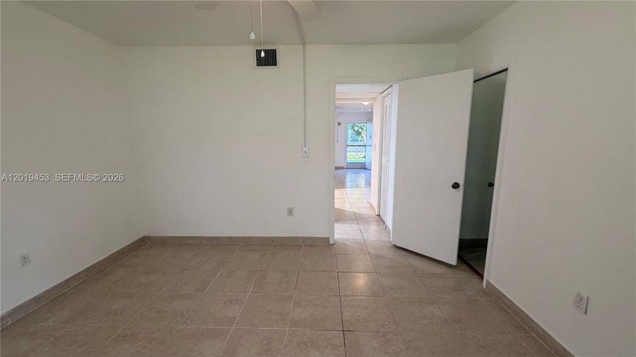 20230 NE 2nd Ave , Unit U5, Miami Gardens, FL 33179 Photo
