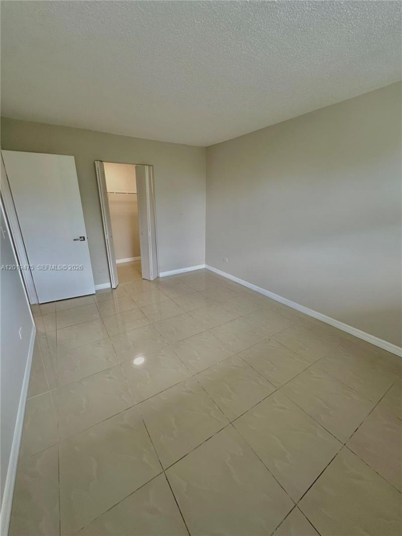 443 NE 195th St, Unit 345, Miami, FL 33179 Photo