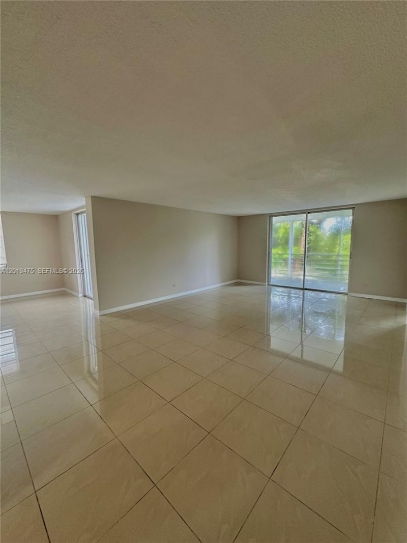 443 NE 195th St, Unit 345, Miami, FL 33179 Photo