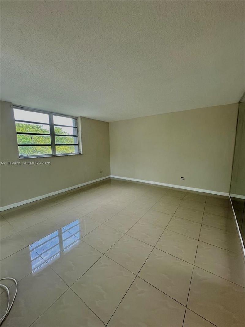 443 NE 195th St, Unit 345, Miami, FL 33179 Photo