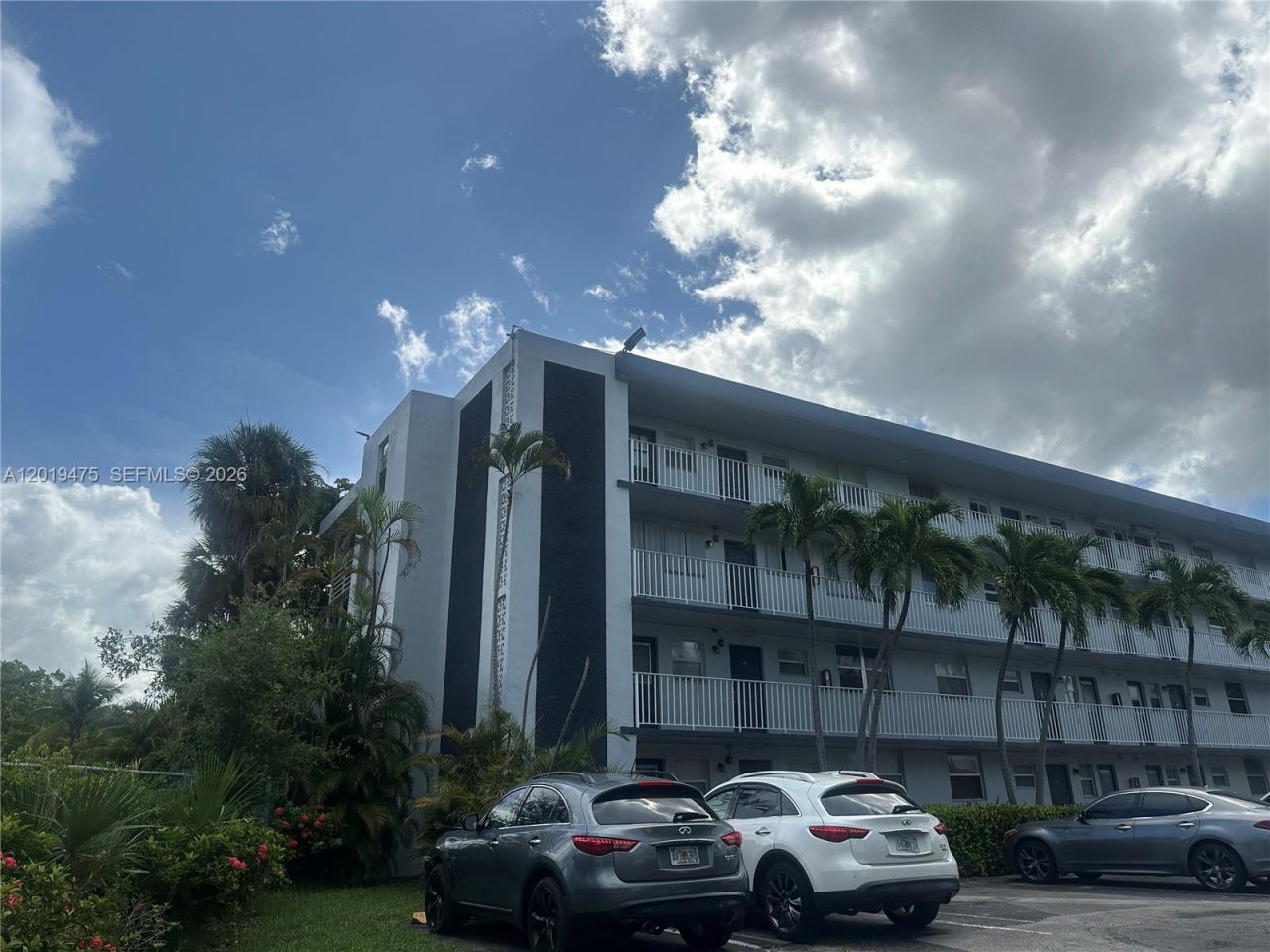 443 NE 195th St, Unit 345, Miami, FL 33179 Photo